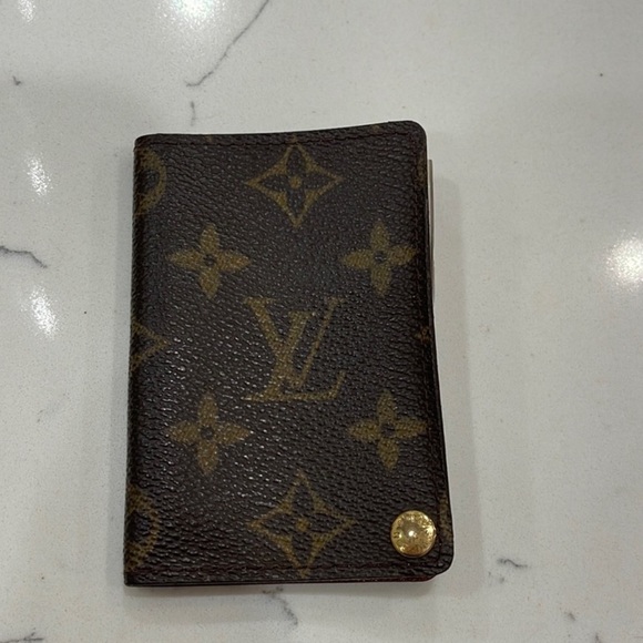 Louis Vuitton Monogram Port Credit
Card wallet
Good condition
Authentic - Picture 2 of 9